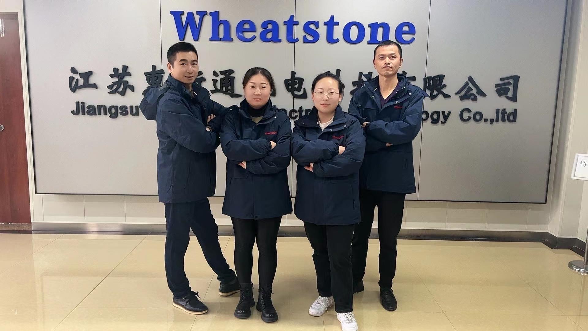 寒冬暖人心—江蘇惠斯通發放新工作服